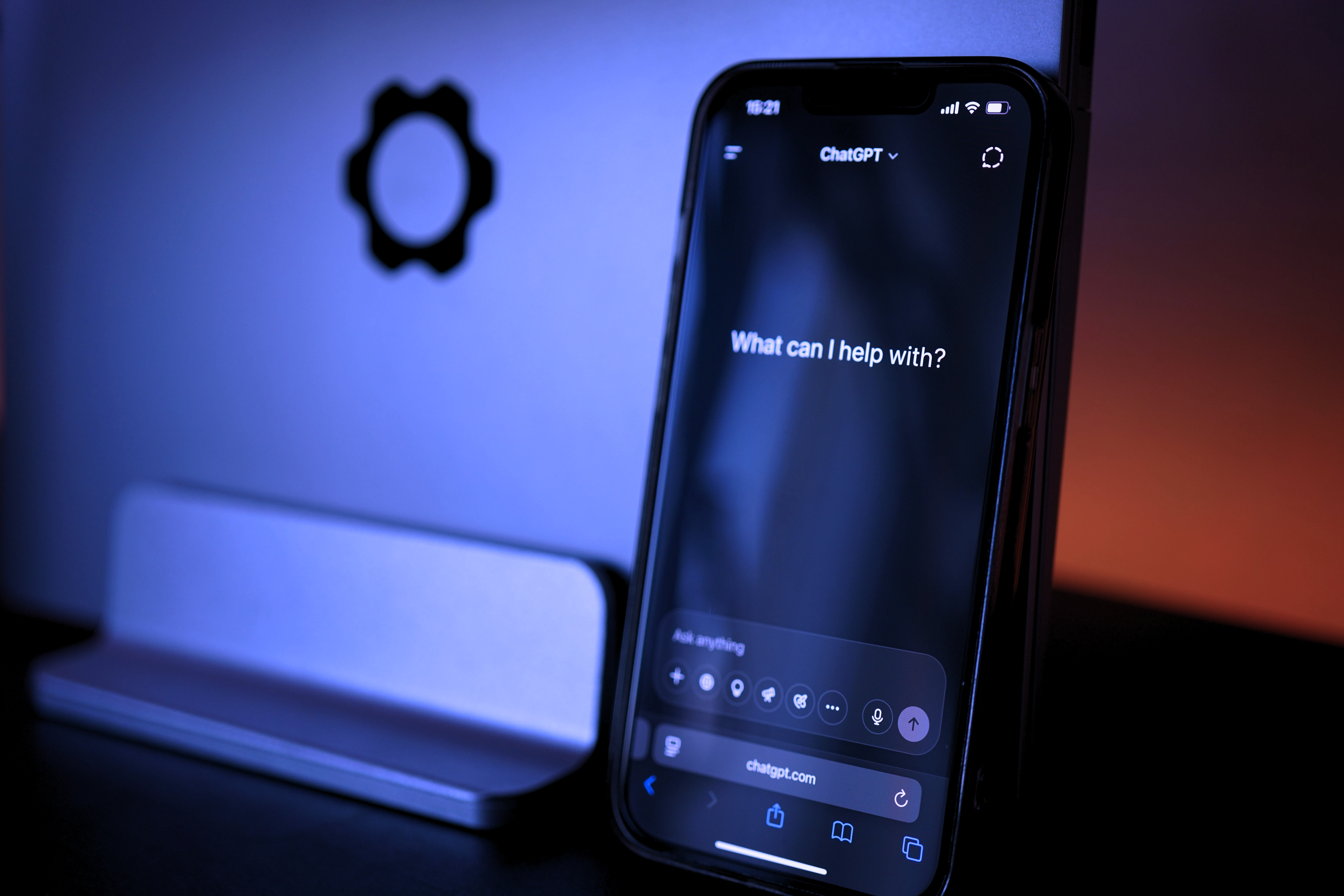 ¿Qué precisión tienen los chatbots médicos para clasificar síntomas? Lo que dicen los estudios
